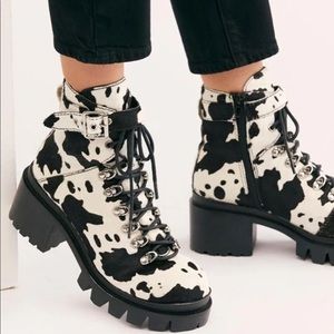 Jeffrey Campbell Czech black and white cow print cowboy boots SIZE 6